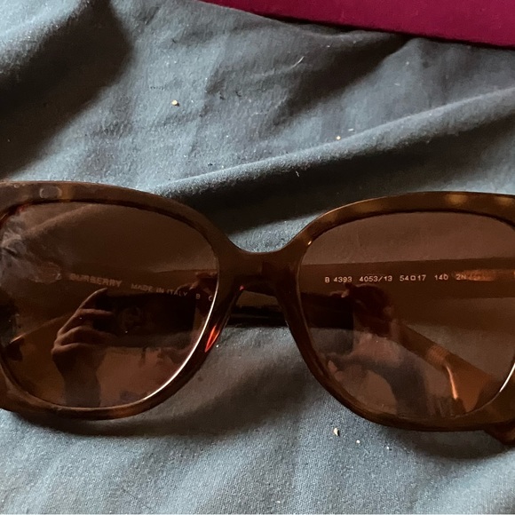 Burberry check square sunglasses in Birch Brown - Picture 1 of 10